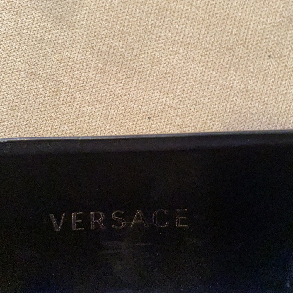Versace cases - Picture 3 of 7